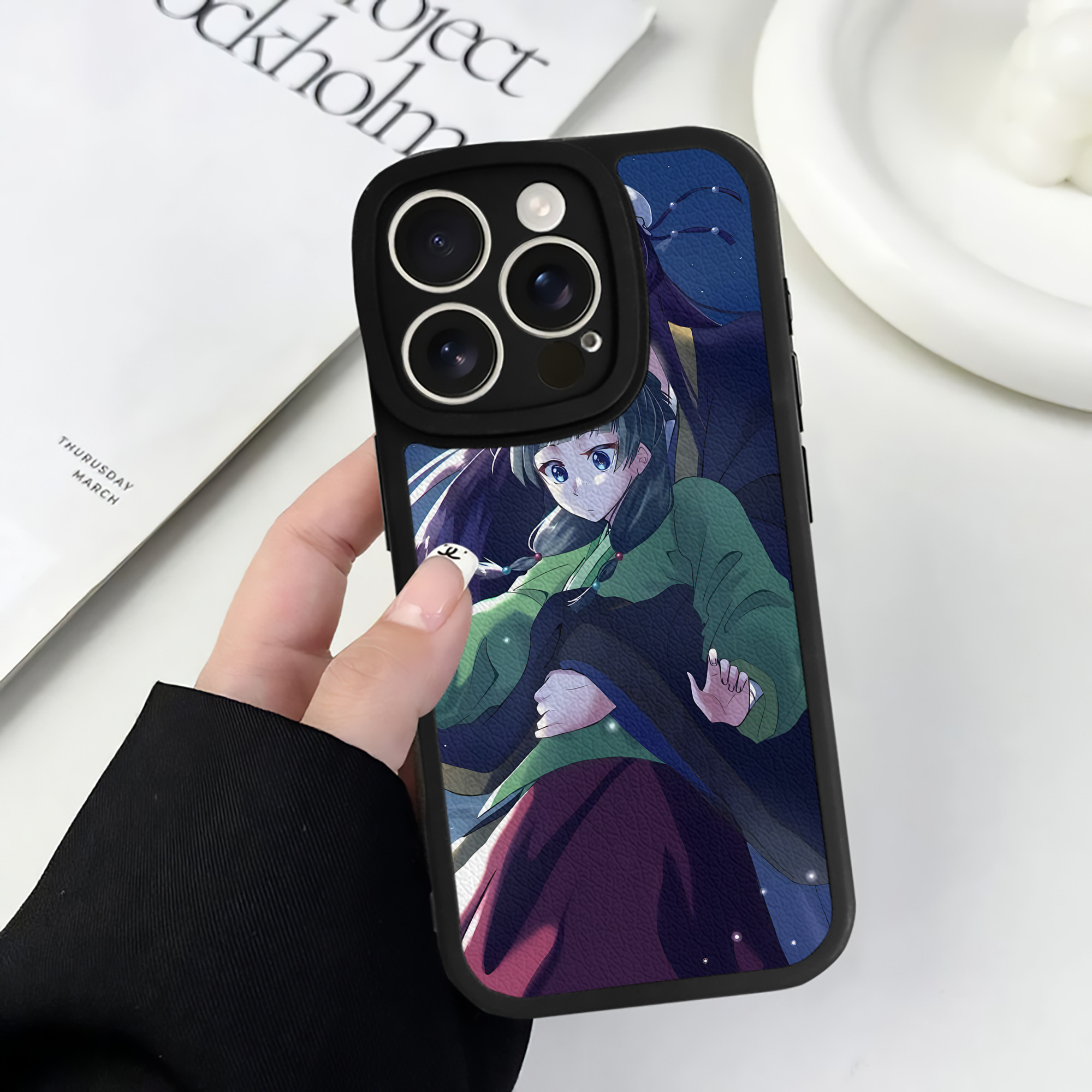 （画像用） 薬屋のひとりごと The Apothecary Diaries 【iPhone 16シリーズ対応】シリコンスマホケース（レザー調） 材質：シリコン